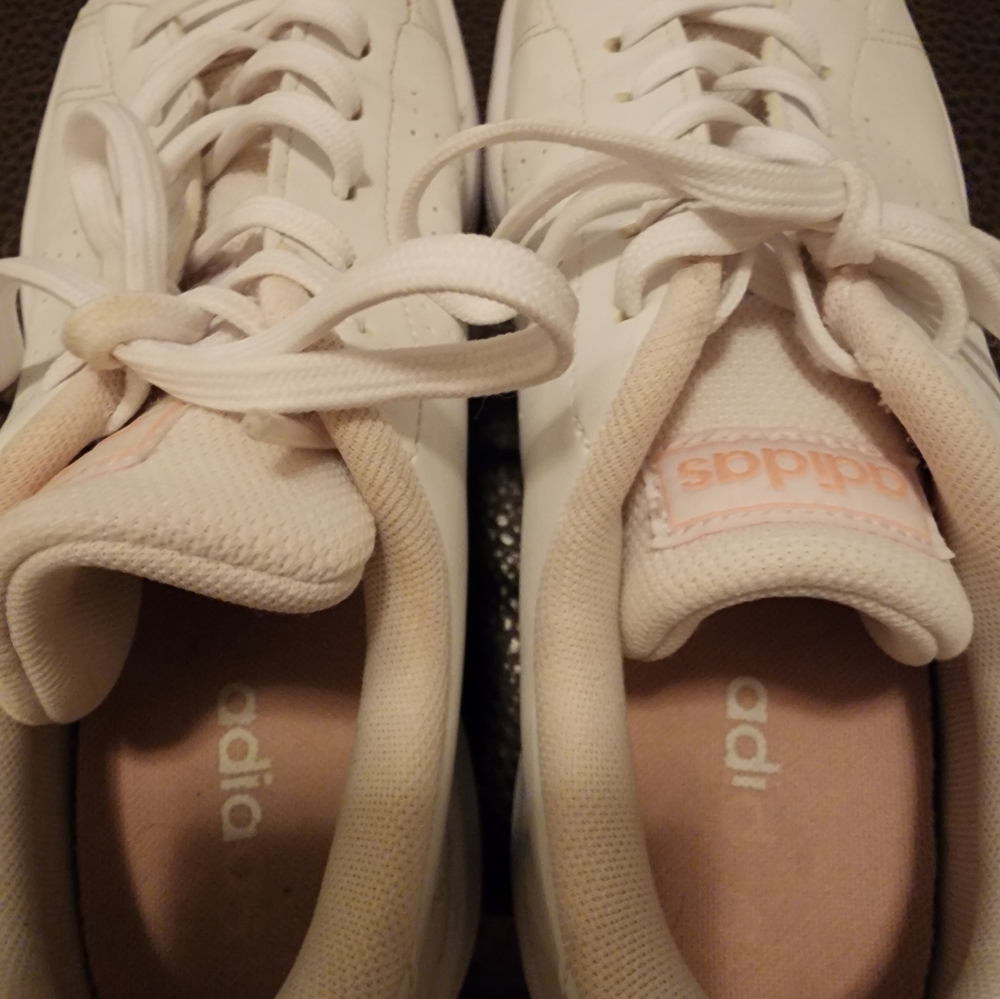 Adidas - Picture 4 of 5